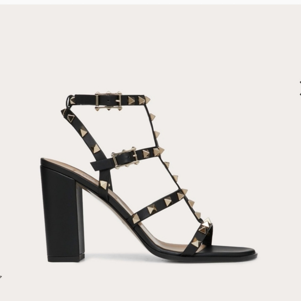Valentino garavani rockstud cage leather